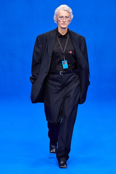 Look 1